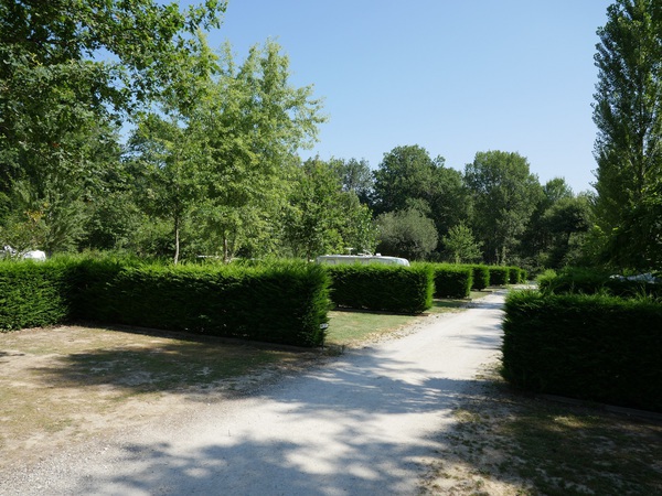 emplacement-campingcar-caravane-camping-bel-air-bordeaux-4